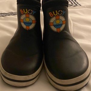 Buoy boots